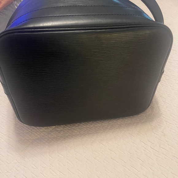 LOUIS VUITTON EPI NOE BAG - Picture 4 of 9